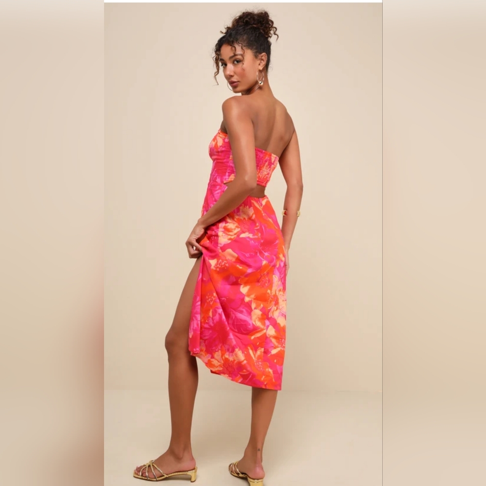 NWT Lulu's Bold Tendencies Fuschia Floral Strapless Midi Dress Size Medium - Picture 2 of 15